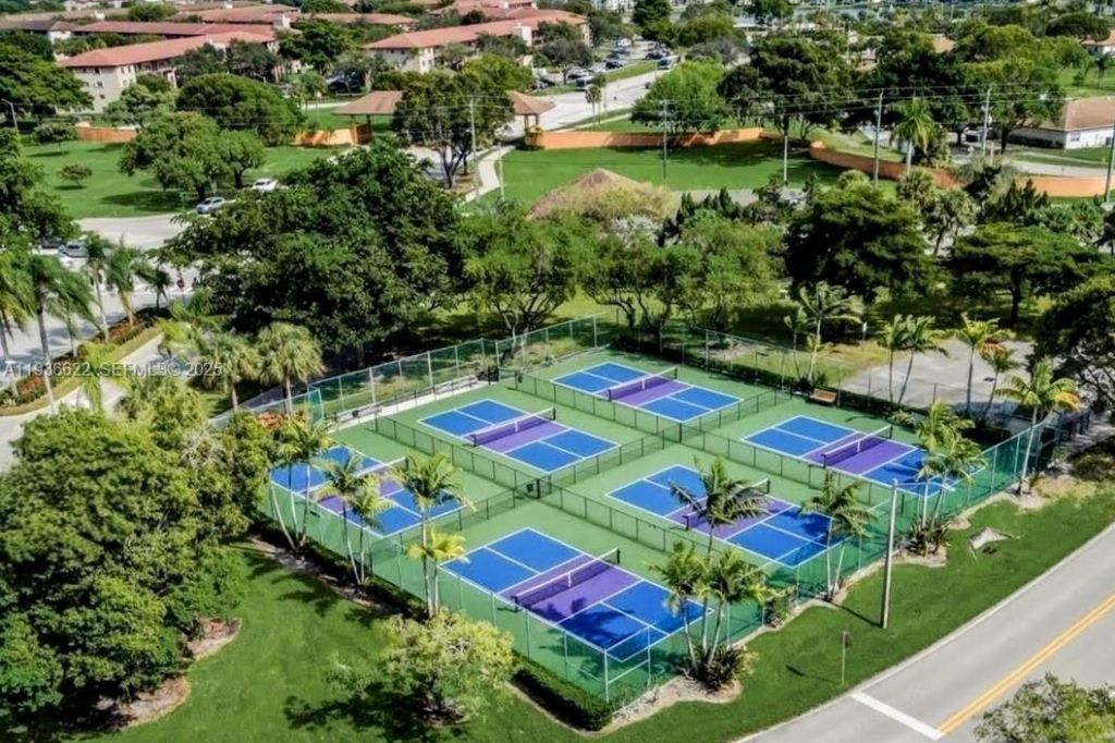 850 SW 133rd Ter, Unit 202B, Pembroke Pines, FL 33027 Photo