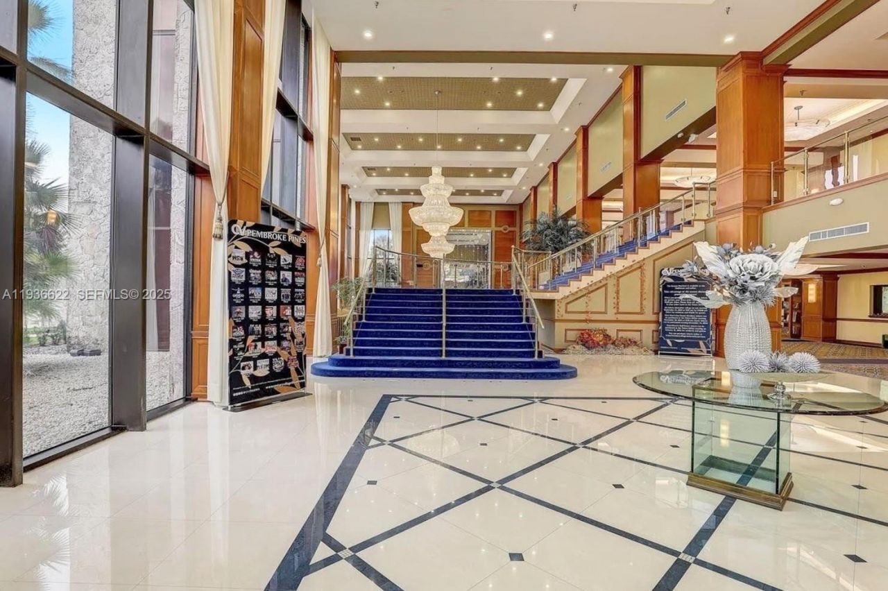 850 SW 133rd Ter, Unit 202B, Pembroke Pines, FL 33027 Photo