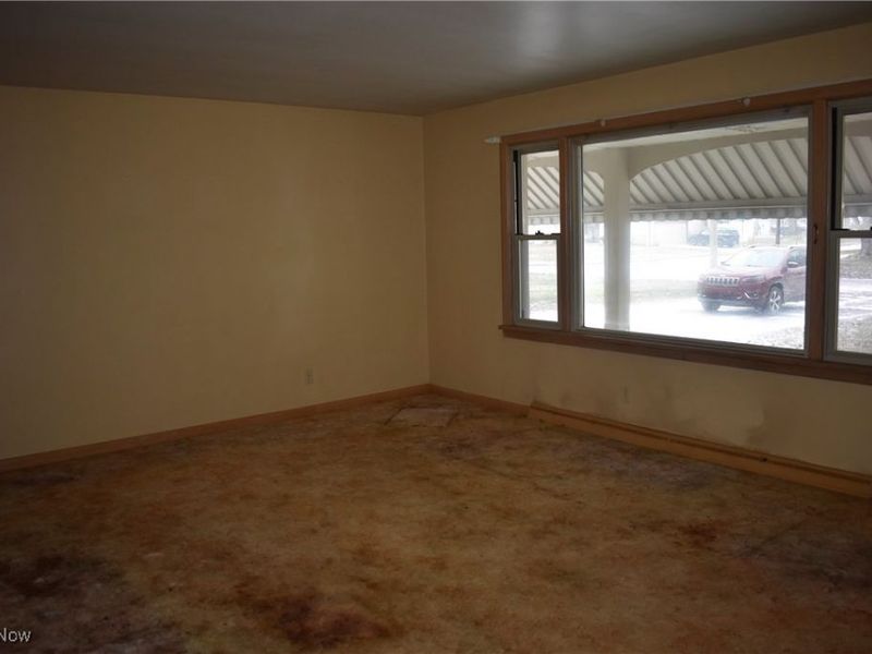 1649 Lancaster Drive, Youngstown, OH 44511 Photo 2