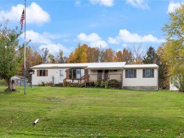 7639 Cardinal Road, Wolcott, NY 14590