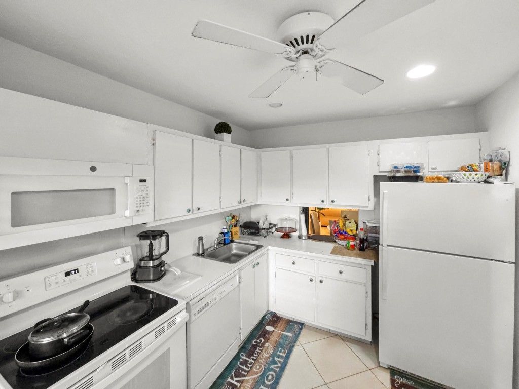 9286 Vista Del Lago, Unit 35B, Boca Raton, FL 33428 Photo