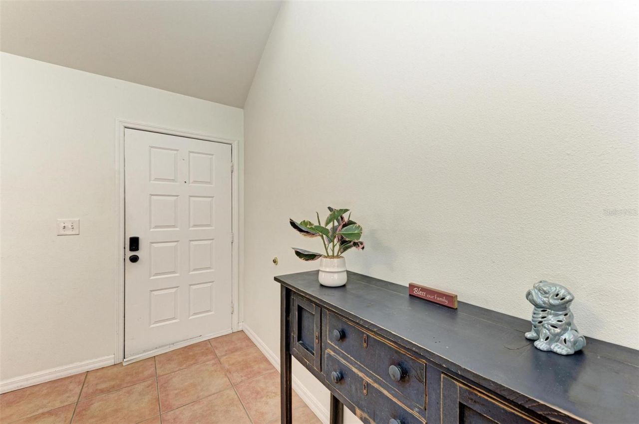 2660 Davis Boulevard, Sarasota, FL 34237 Photo