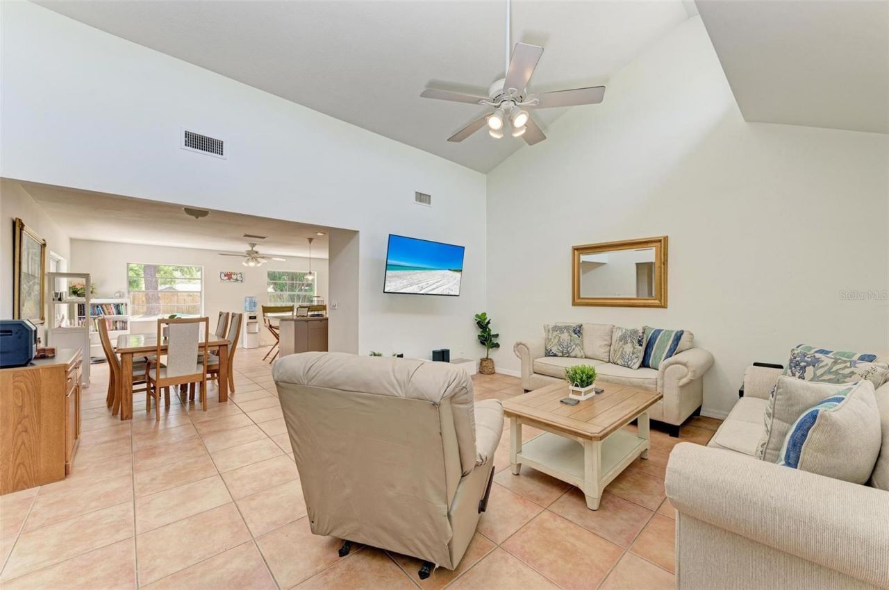 2660 Davis Boulevard, Sarasota, FL 34237 Photo