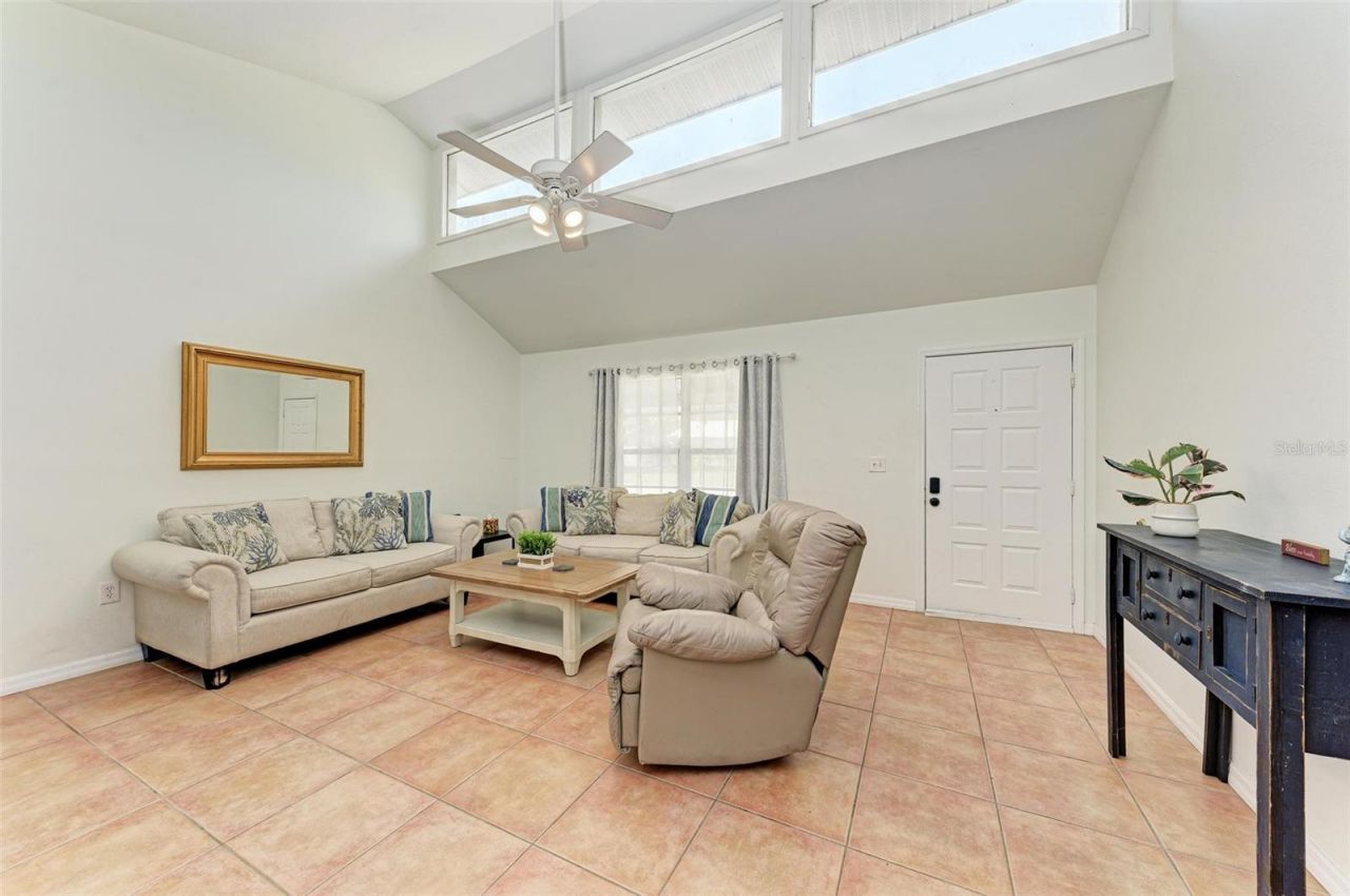 2660 Davis Boulevard, Sarasota, FL 34237 Photo