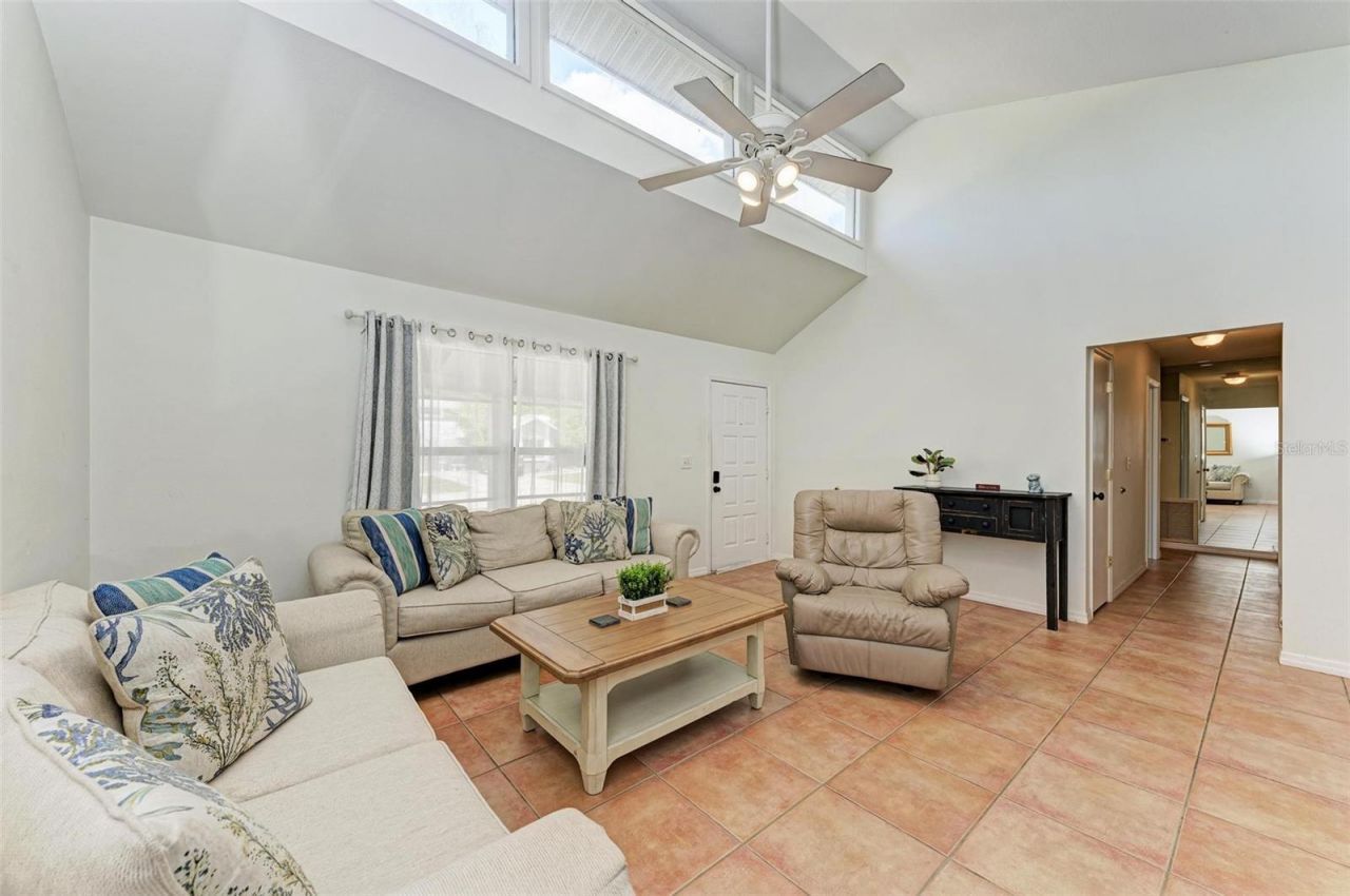 2660 Davis Boulevard, Sarasota, FL 34237 Photo