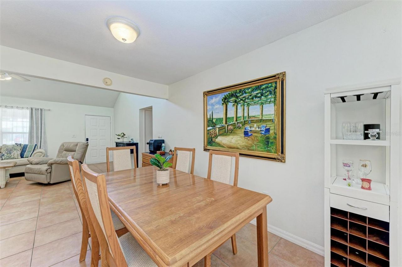 2660 Davis Boulevard, Sarasota, FL 34237 Photo