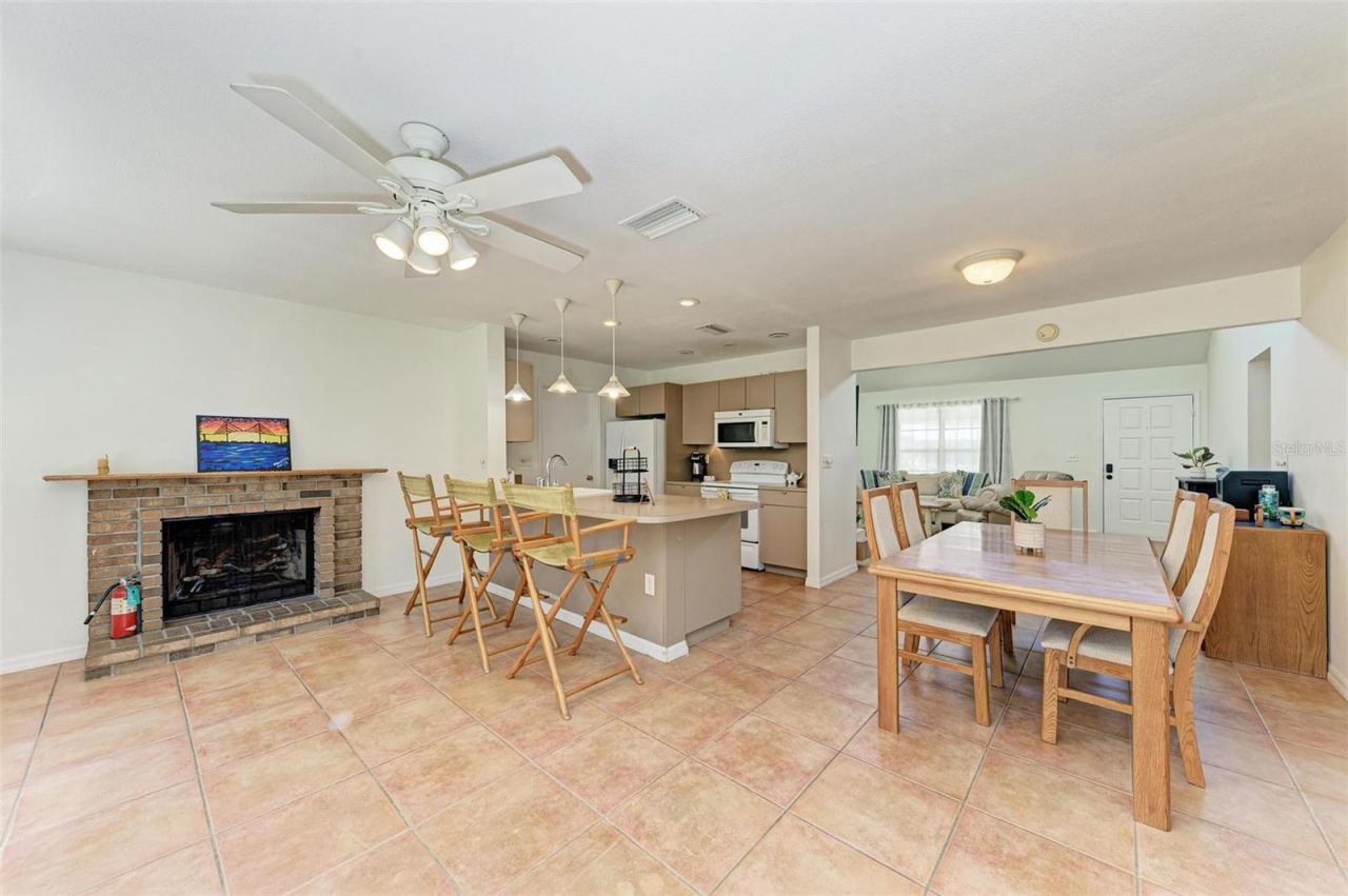 2660 Davis Boulevard, Sarasota, FL 34237 Photo