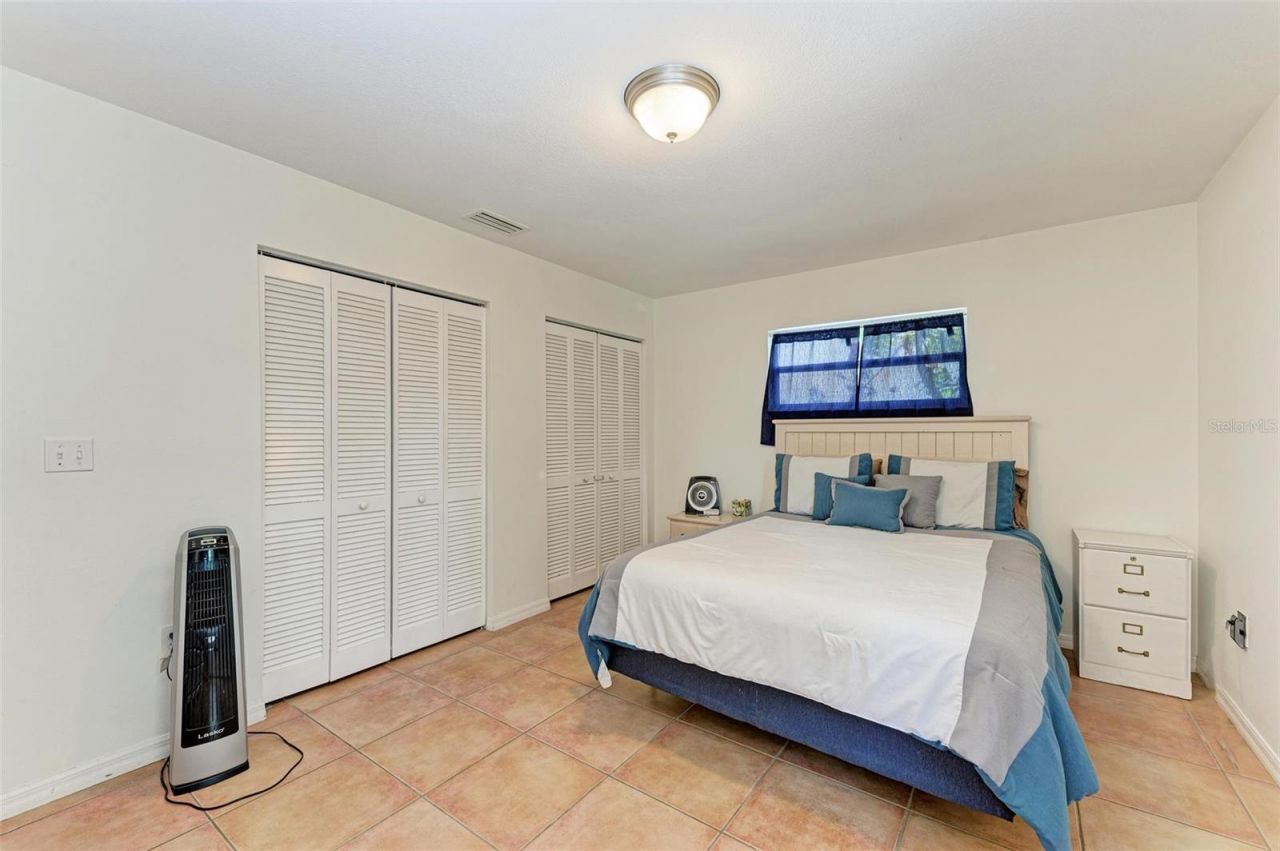 2660 Davis Boulevard, Sarasota, FL 34237 Photo