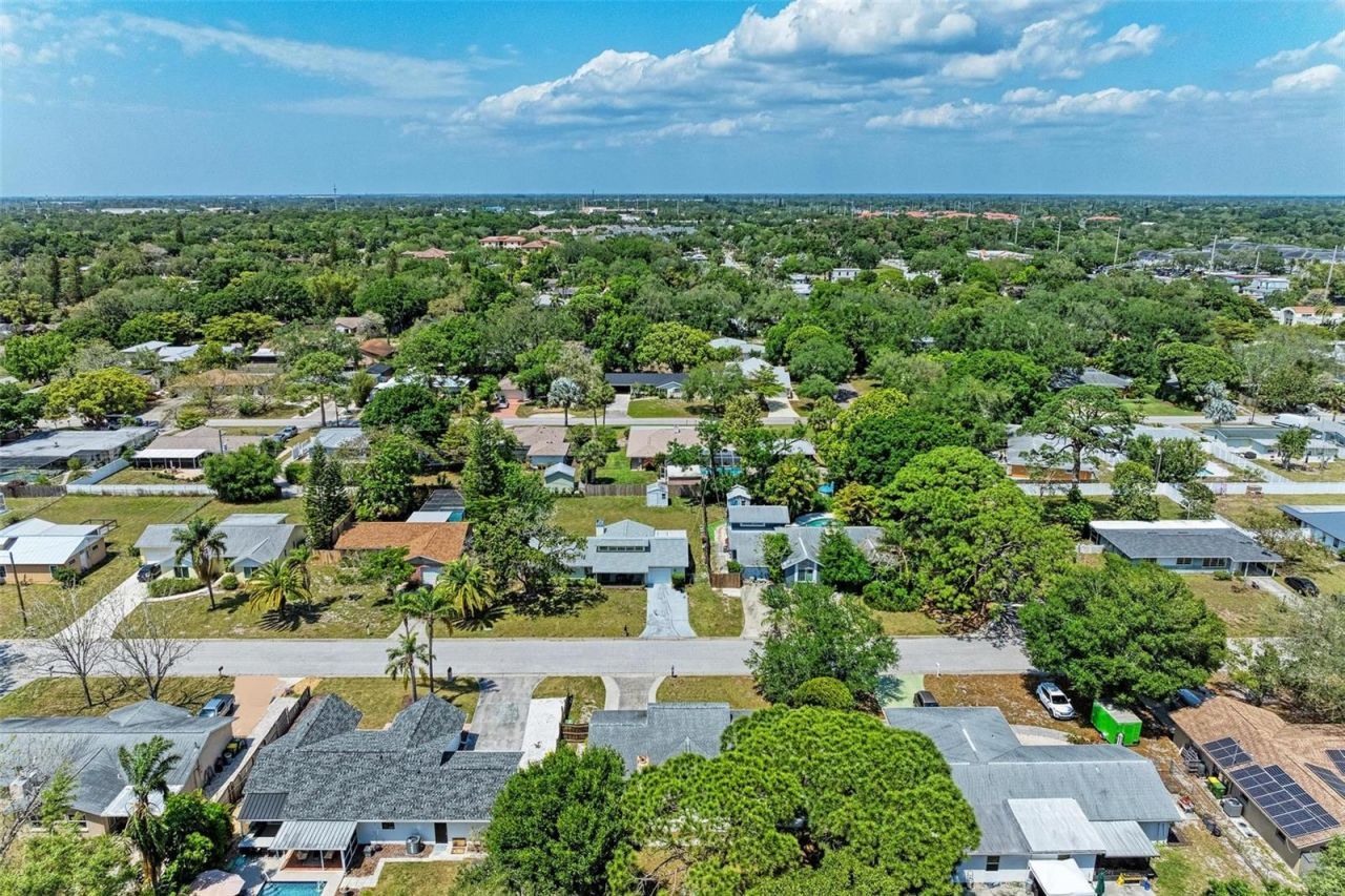 2660 Davis Boulevard, Sarasota, FL 34237 Photo