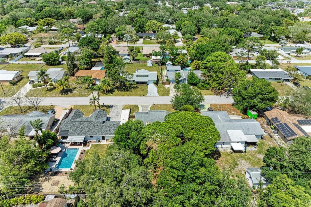 2660 Davis Boulevard, Sarasota, FL 34237 Photo