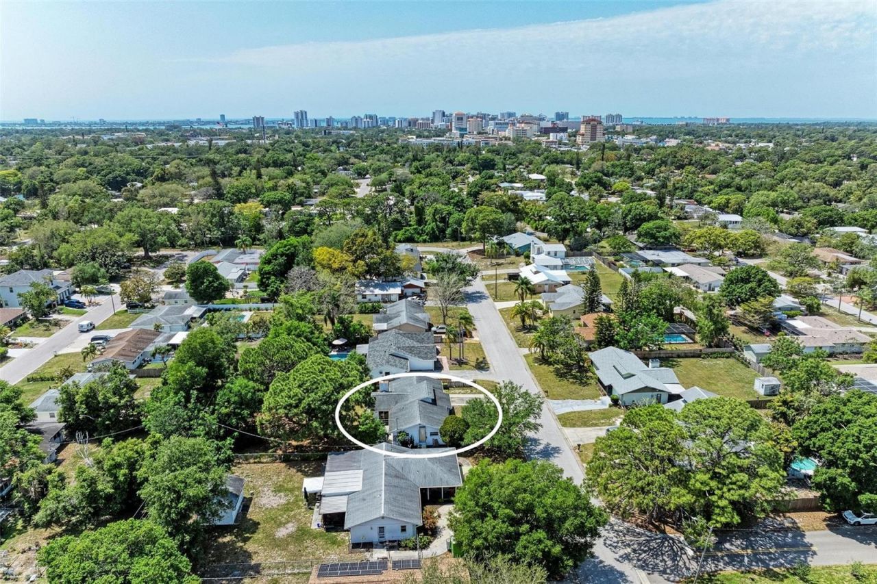 2660 Davis Boulevard, Sarasota, FL 34237 Photo