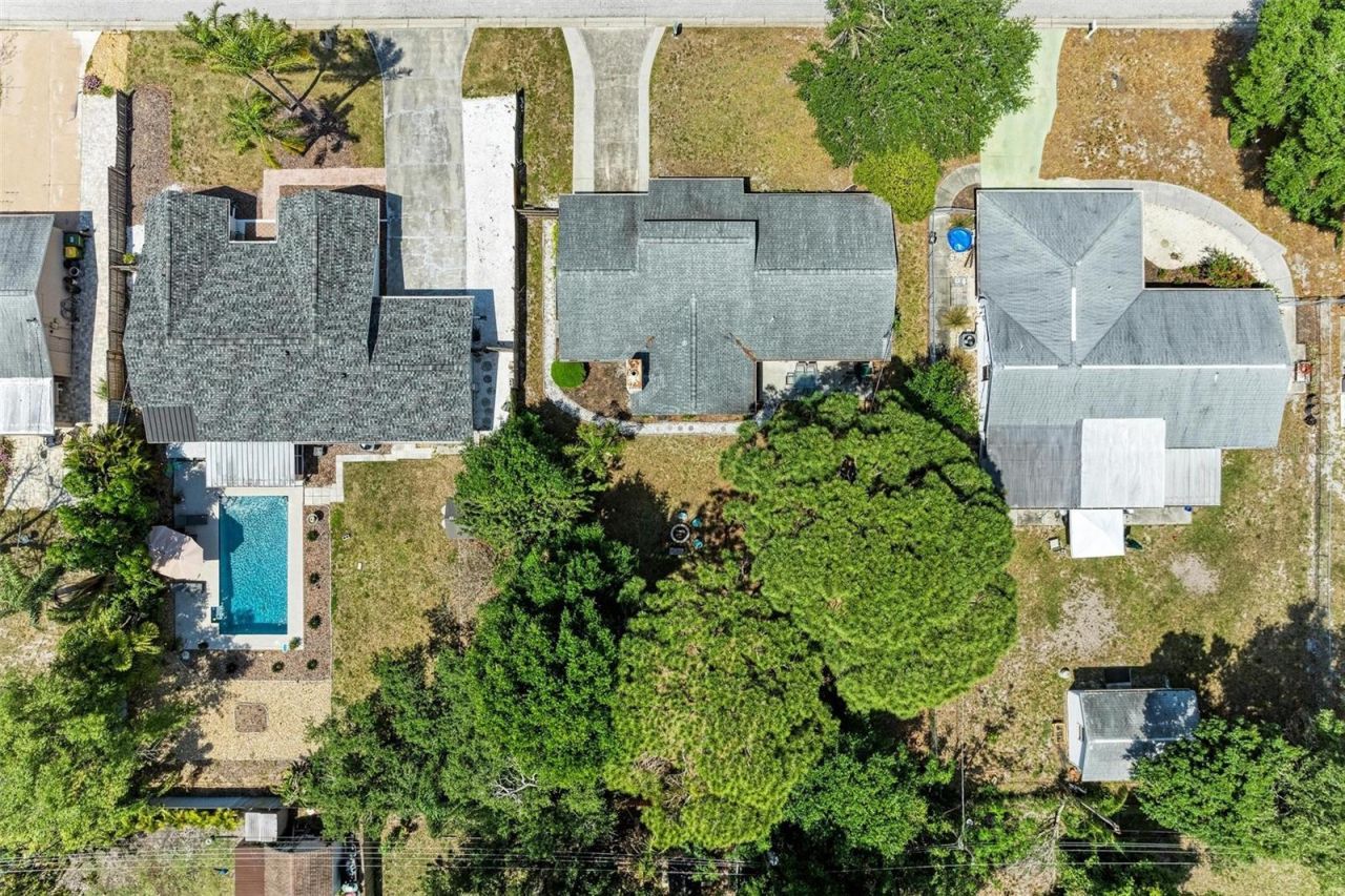 2660 Davis Boulevard, Sarasota, FL 34237 Photo