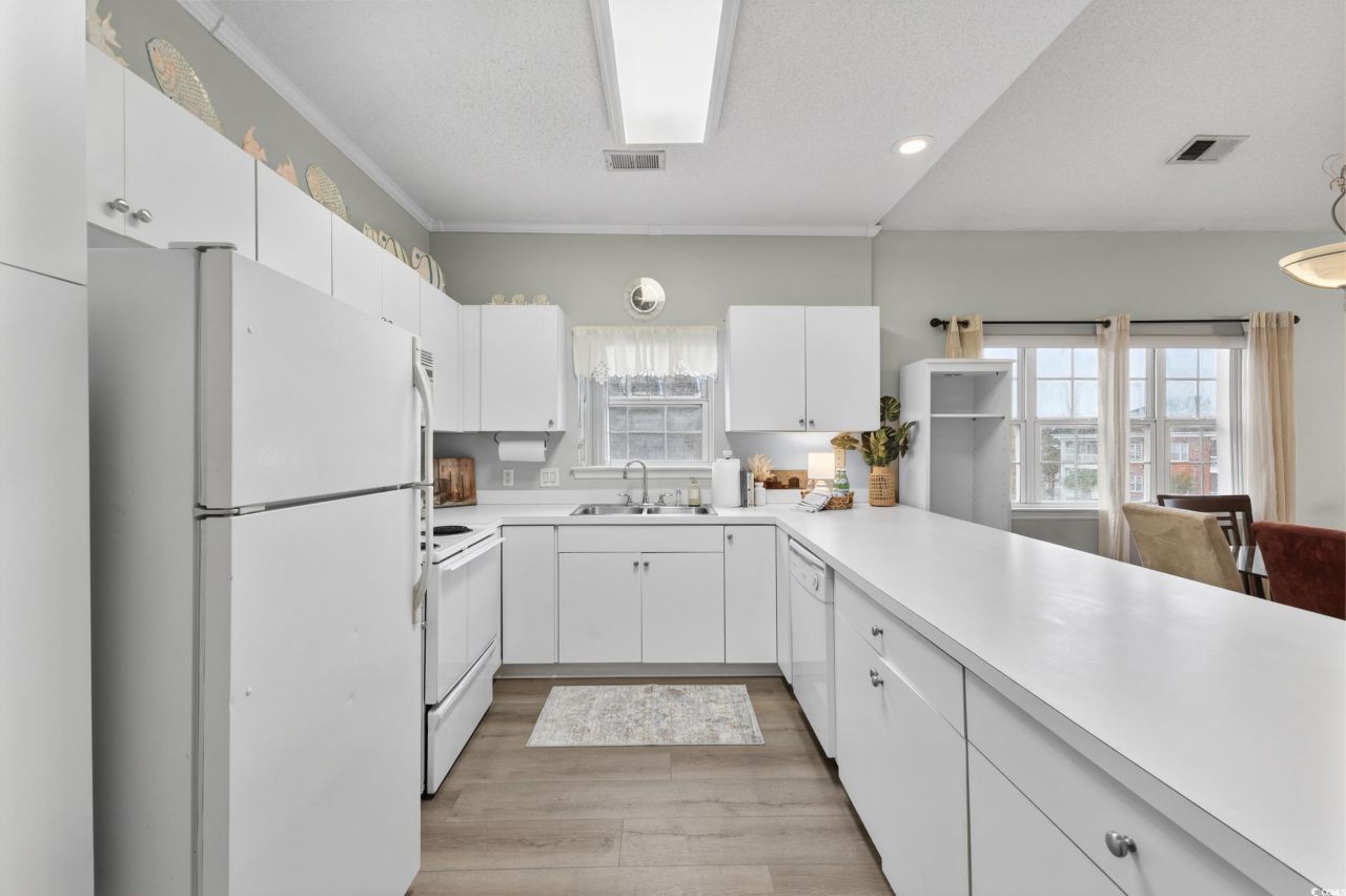 3915 Gladiola Ct. Photo 4