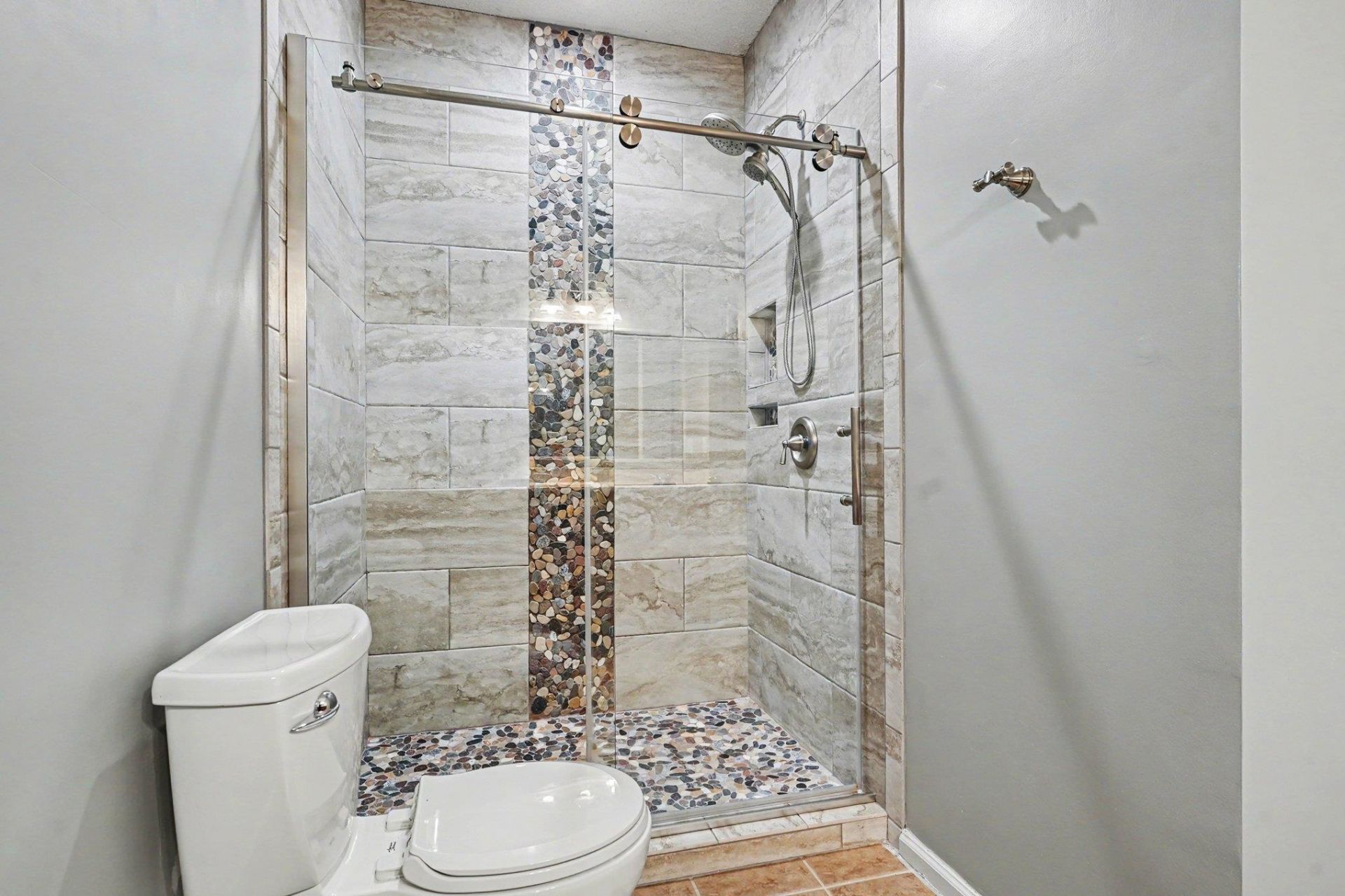 5864 Longwood Dr. Photo 23