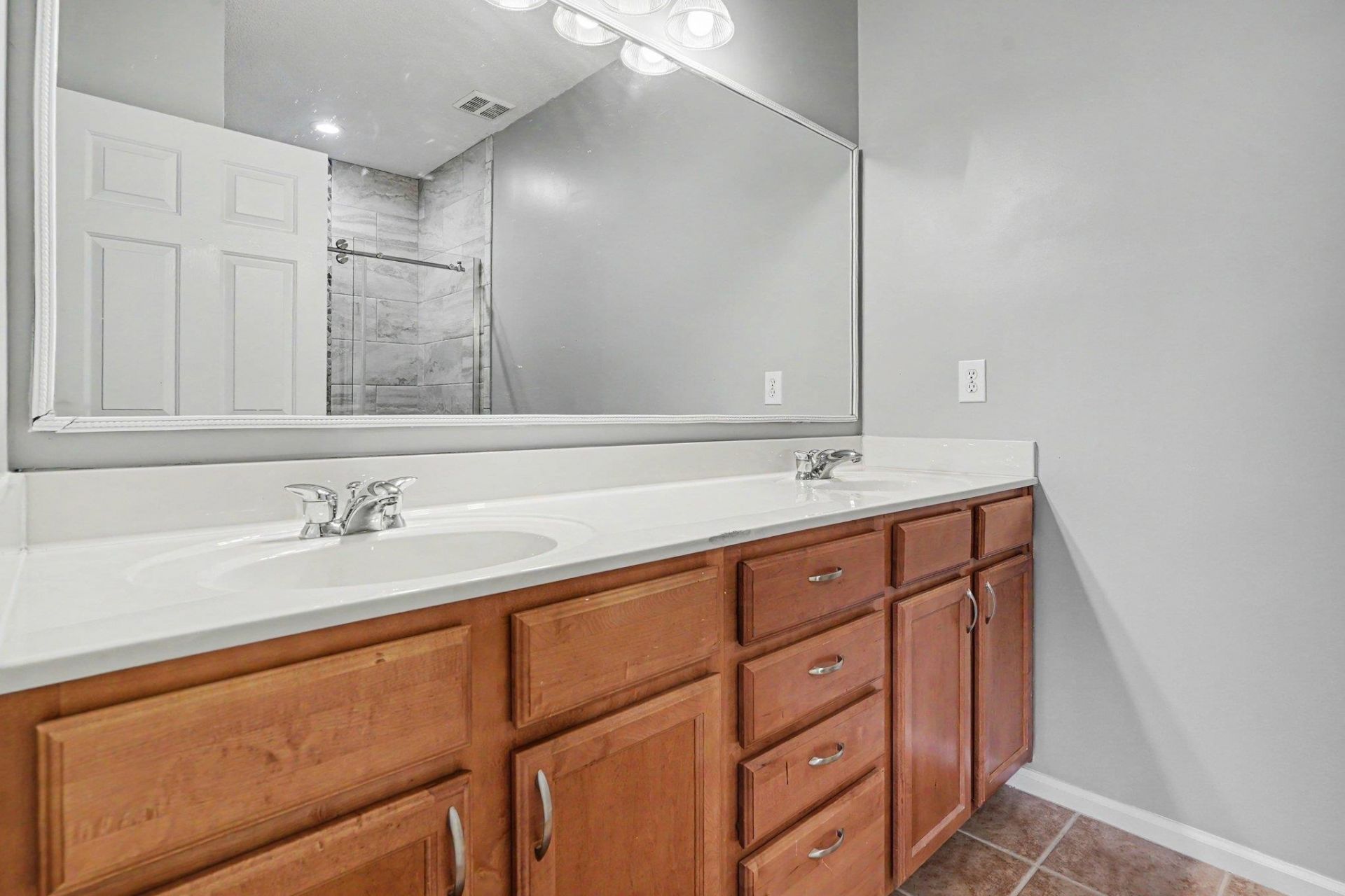 5864 Longwood Dr. Photo 24