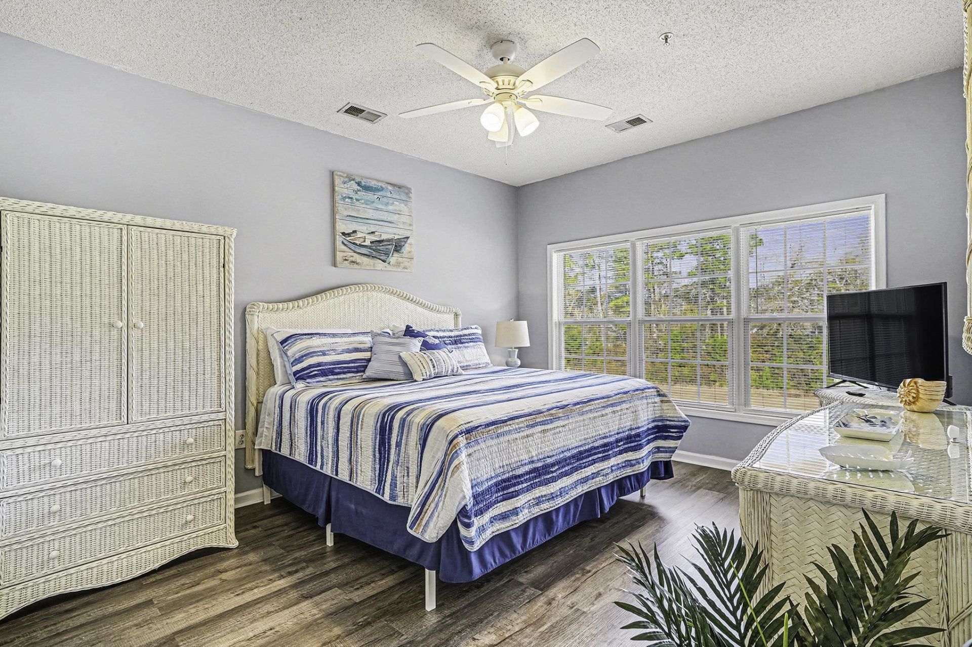 5864 Longwood Dr. Photo 25