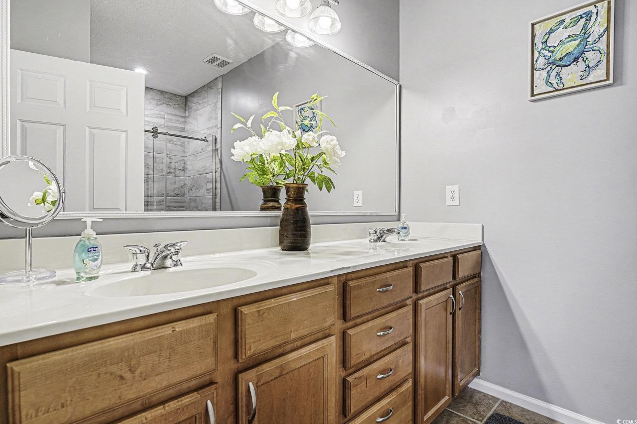 5864 Longwood Dr. Photo 25