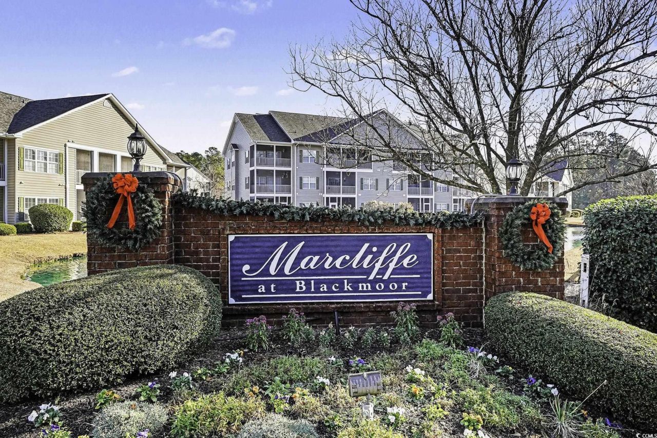 5864 Longwood Dr. Photo 31