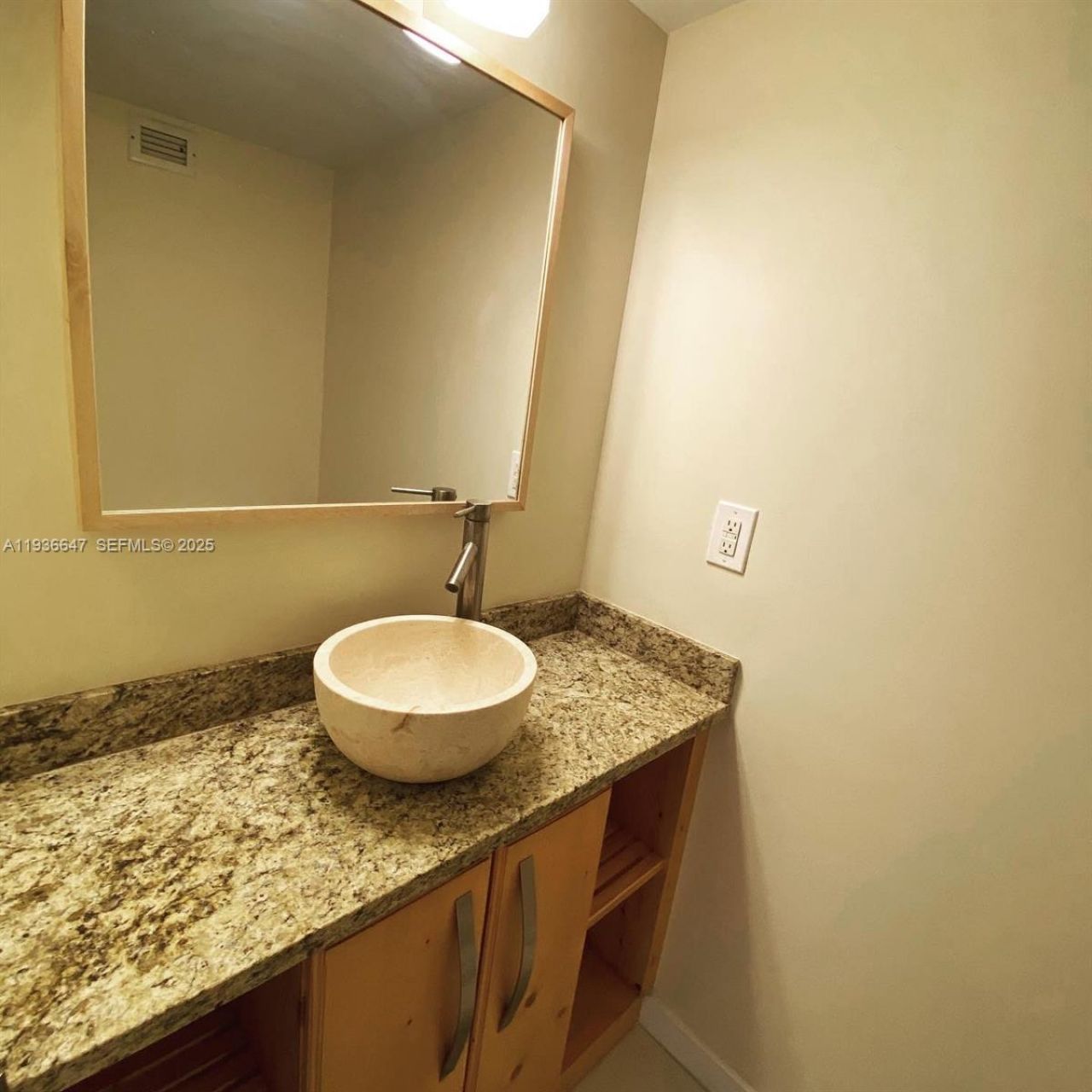 1901 Brickell Ave, Unit B2106, Miami, FL 33129 Photo