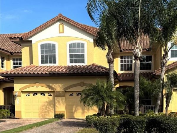 8261 MIRAMAR WAY, Unit 8261, LAKEWOOD RANCH, FL 34202