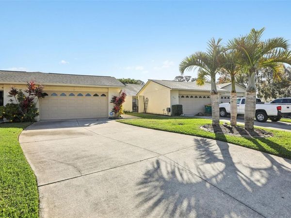 2216 CYPRESS COVE DRIVE, Unit H3, TAVARES, FL 32778