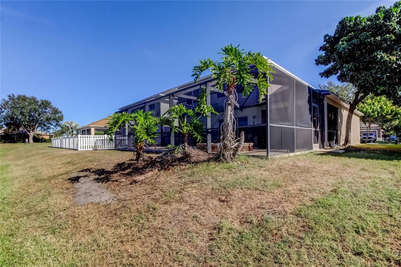 8813 Founders Circle, Palmetto, FL 34221 Photo