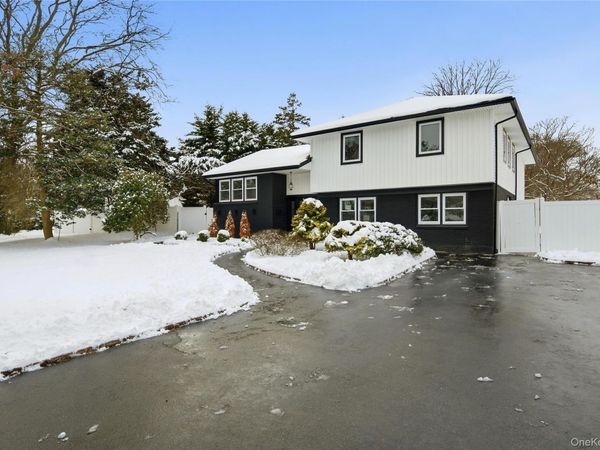 126 Country Village Lane, East Islip, NY 11730