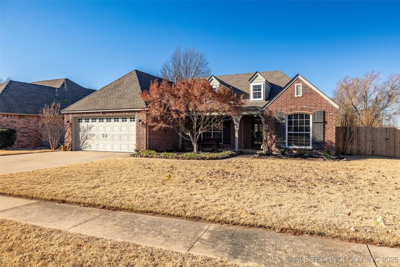 3700 N Oak Avenue, Broken Arrow, OK 74012 Main Photo