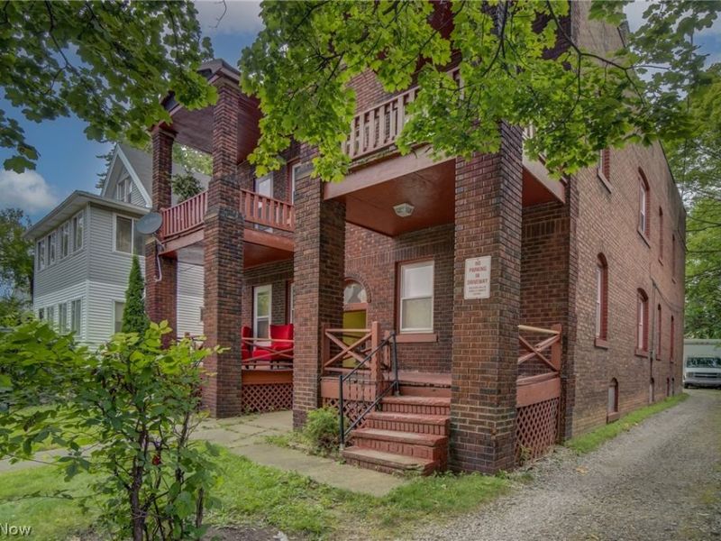 3467 E 149th Street, Unit 1, Cleveland, OH 44120 Photo 2