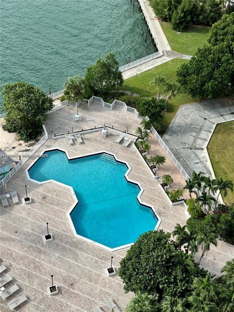 11111 Biscayne Blvd , Unit 18E, Miami, FL 33181 Photo