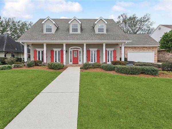 6 BRIARFIELD Drive, Marrero, LA 70072