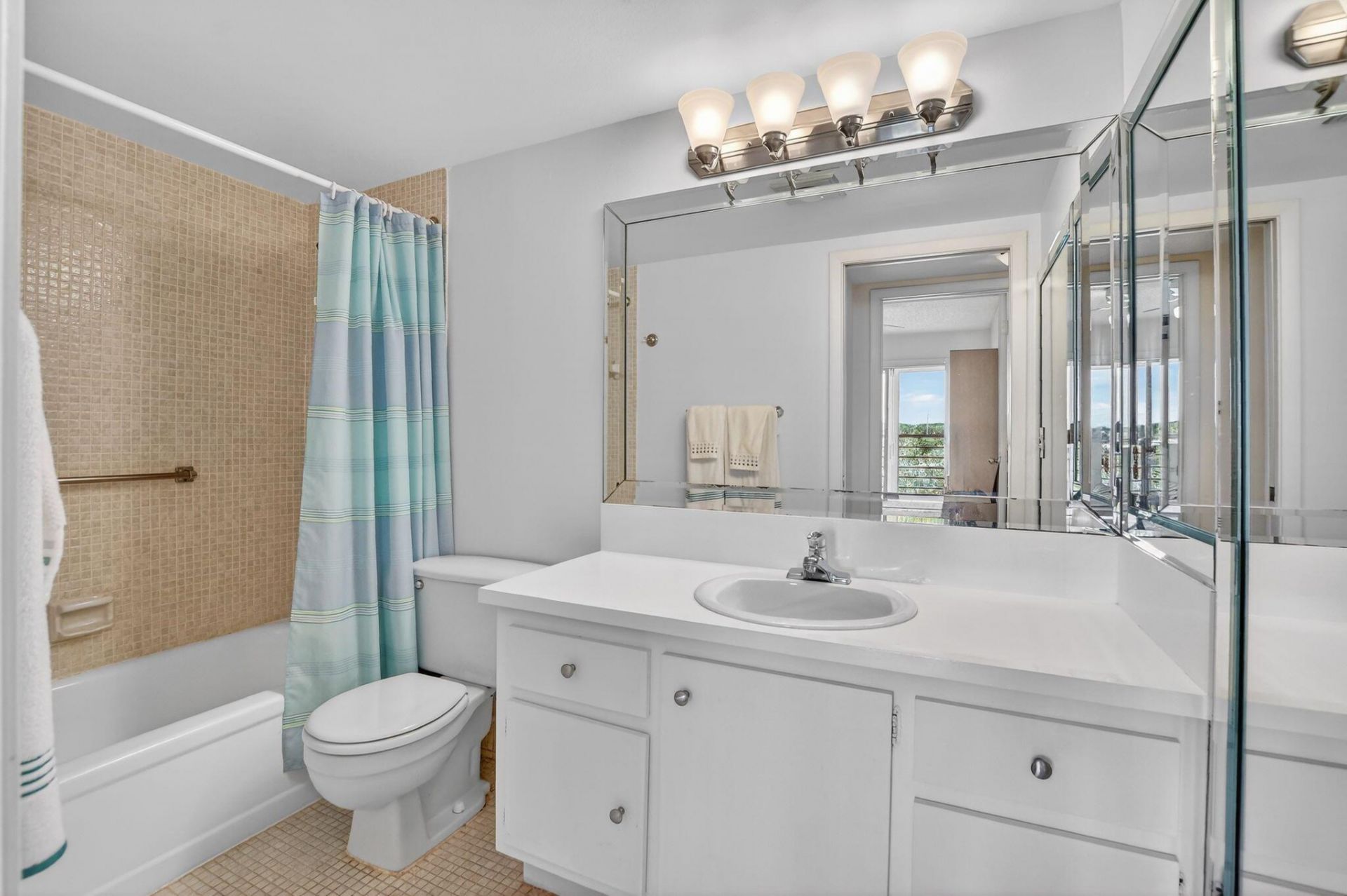 4008 Hythe A, Boca Raton, FL 33434 Photo