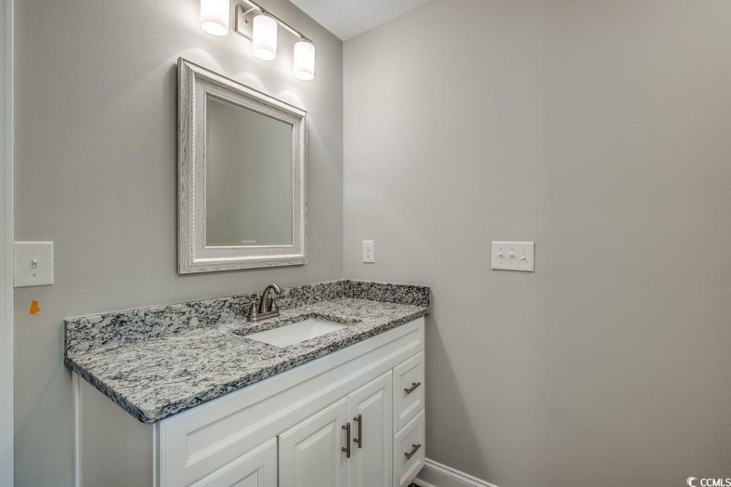 1082 Rocky Ln. Photo 31