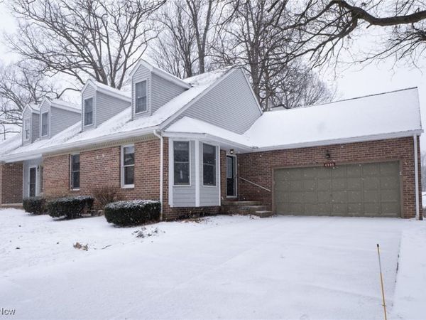 4985 Searls Drive NW, North Canton, OH 44720