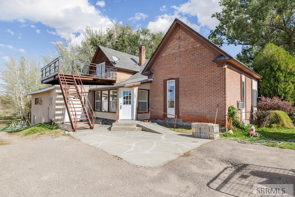 195 Lansing, Blackfoot, ID 83221 Main Photo