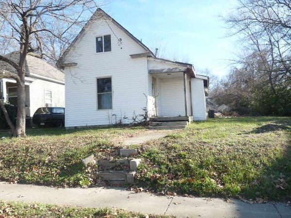 2310 N Pierce Avenue, Springfield, MO 65803