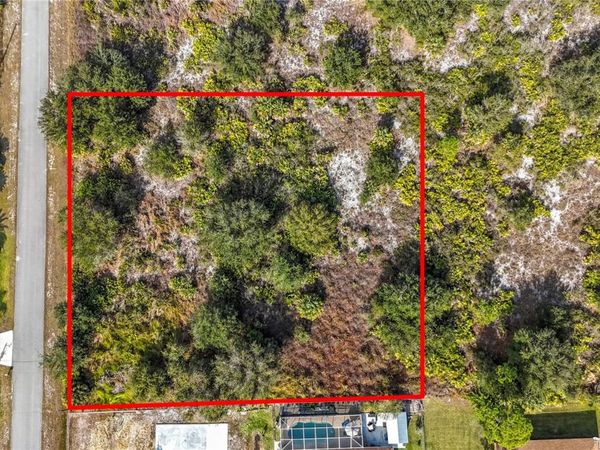 904 LAKE AVENUE, LEHIGH ACRES, FL 33972