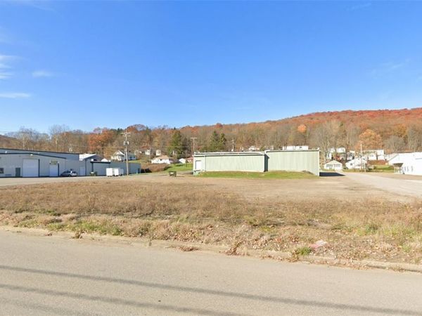 110 Brown Avenue, Franklin, PA 16323