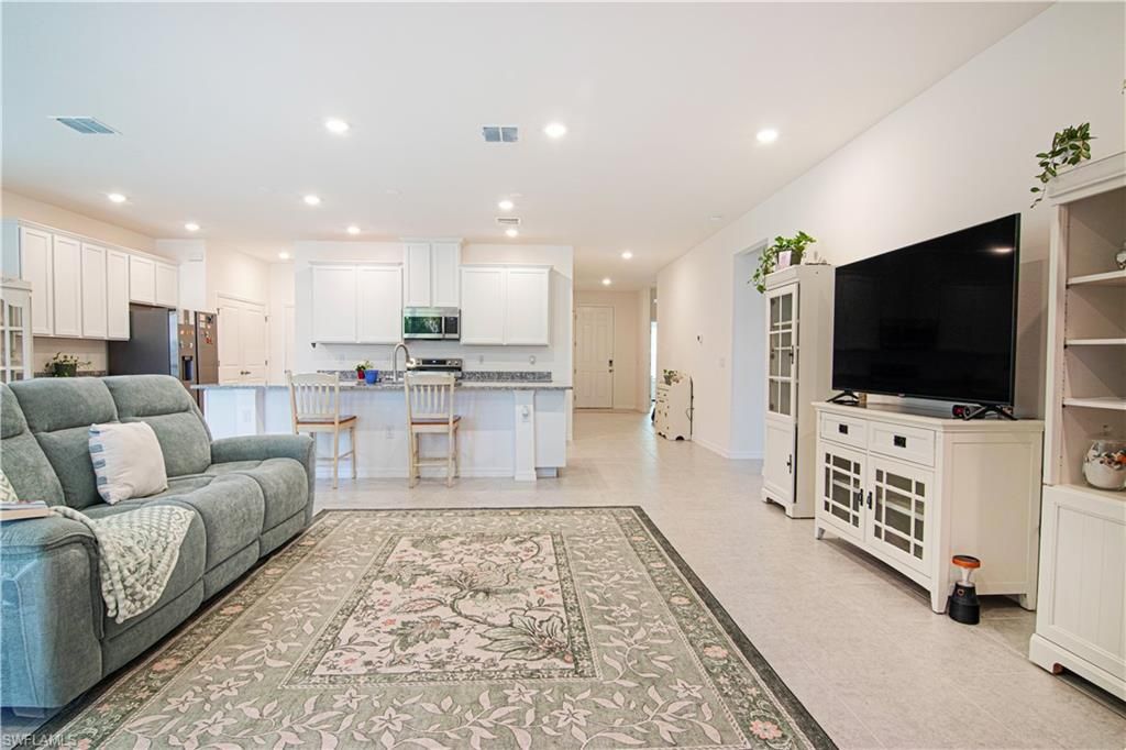 175 Herndon Ave, Lehigh Acres, FL 33974 Photo