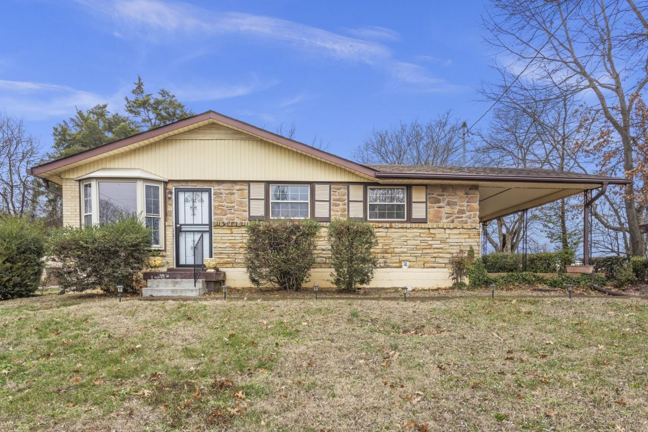 3213 Leswood Ln, Nashville, TN 37207 Main Photo