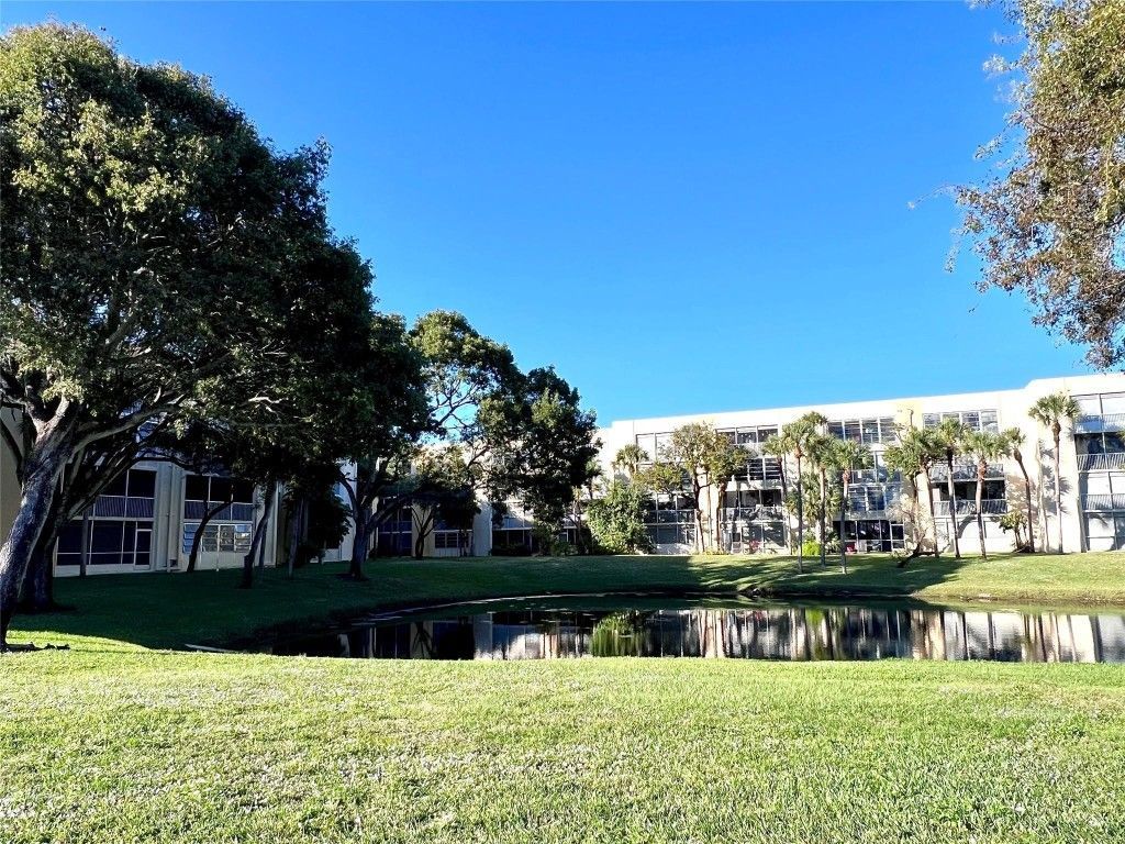 3321 NW 47th Terrace, Unit 232, Lauderdale Lakes, FL 33319 Photo