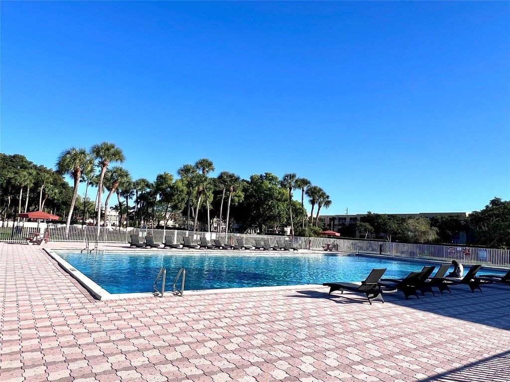 3321 NW 47th Terrace, Unit 232, Lauderdale Lakes, FL 33319 Photo