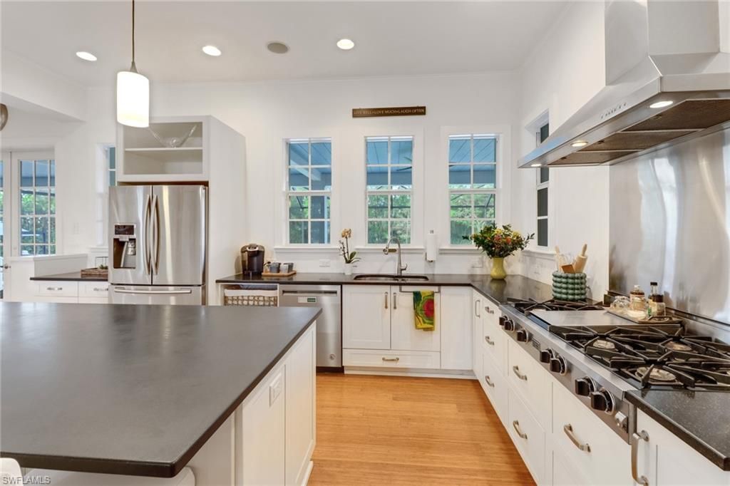 65 Mahogany Dr, Naples, FL 34108 Photo
