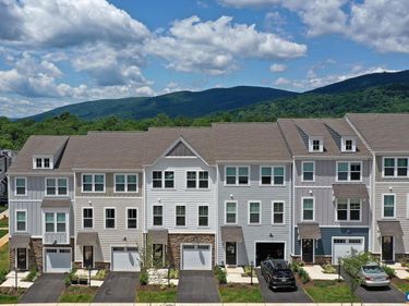 5997 MCCOMB ST, CROZET, VA 22932