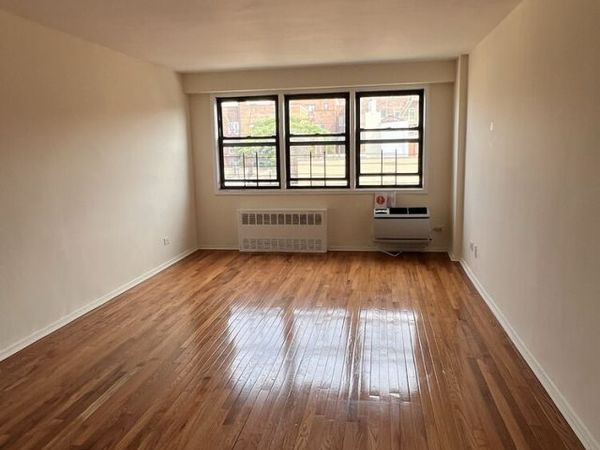 579 W 215TH Street, Unit 10C, Manhattan, NY 10034