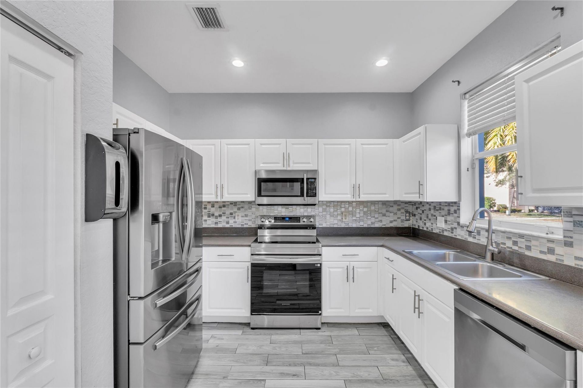 5045 Northern Lights Drive, Greenacres, FL 33463 Photo
