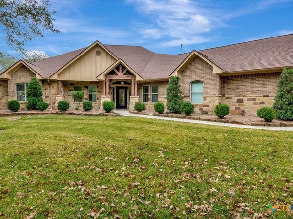 249 Post Oak Bend, Inez, TX 77968