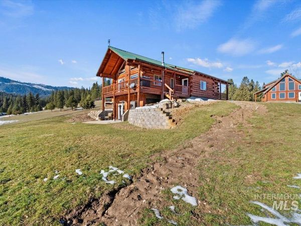 7 Terrace Drive, Garden Valley, ID 83622