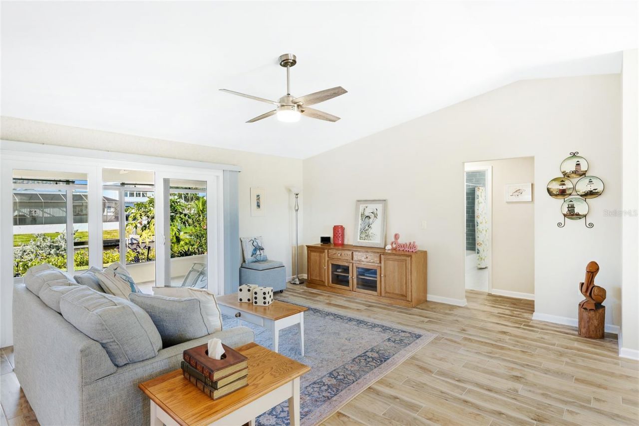 5004 Coral Lake Drive, Bradenton, FL 34210 Photo