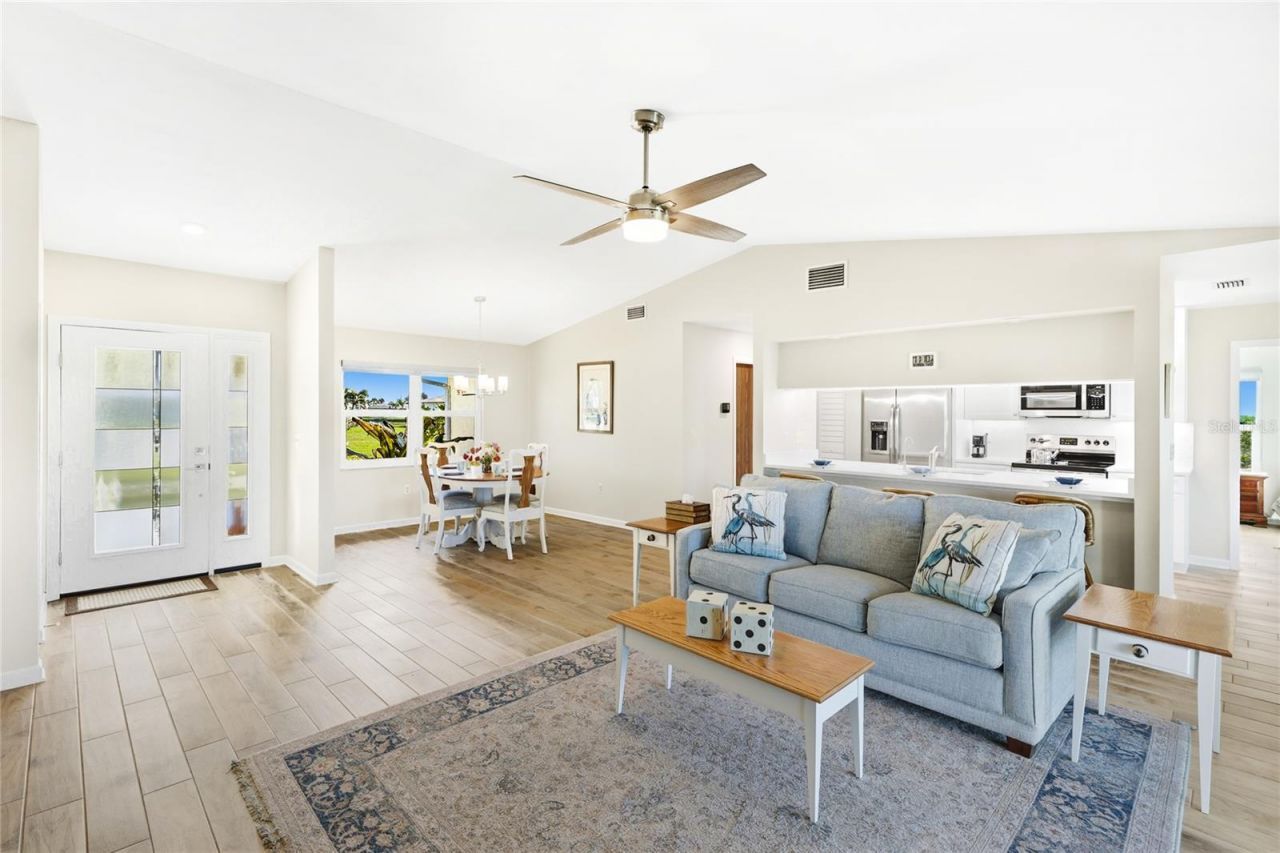 5004 Coral Lake Drive, Bradenton, FL 34210 Photo